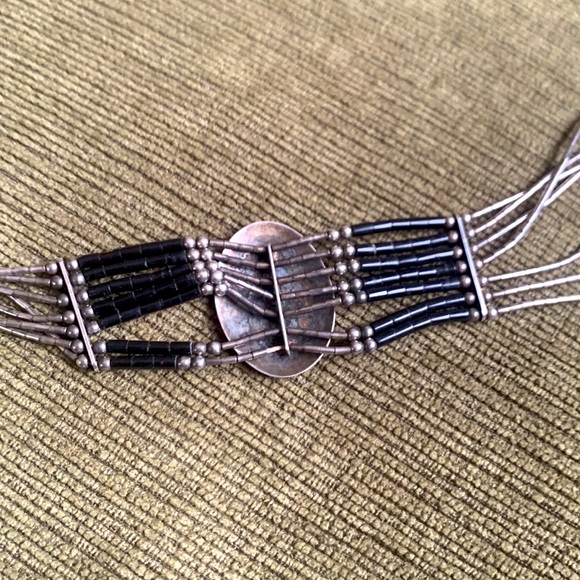 Old Pawn Style Liquid Silver Choker - Picture 6 of 8